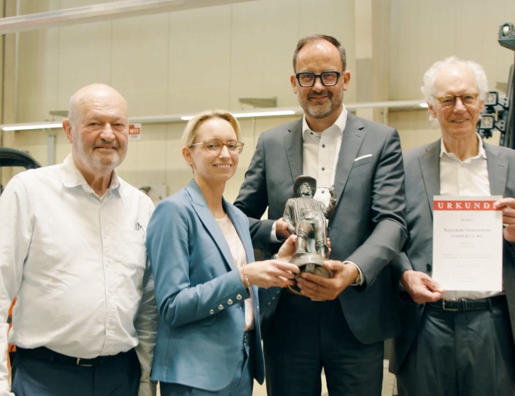 oberbuergermeisterin-dr-christiana-bauer-zu-gast-bei-neotechnik